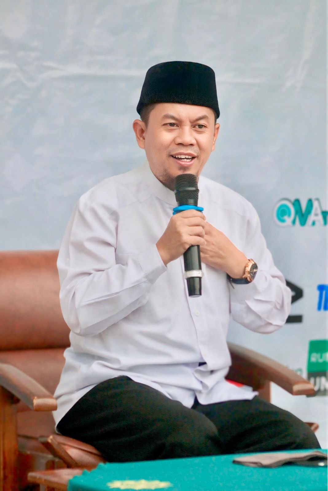 Kepala Sekolah SMP Islam Holistik Al-Muthmainnah